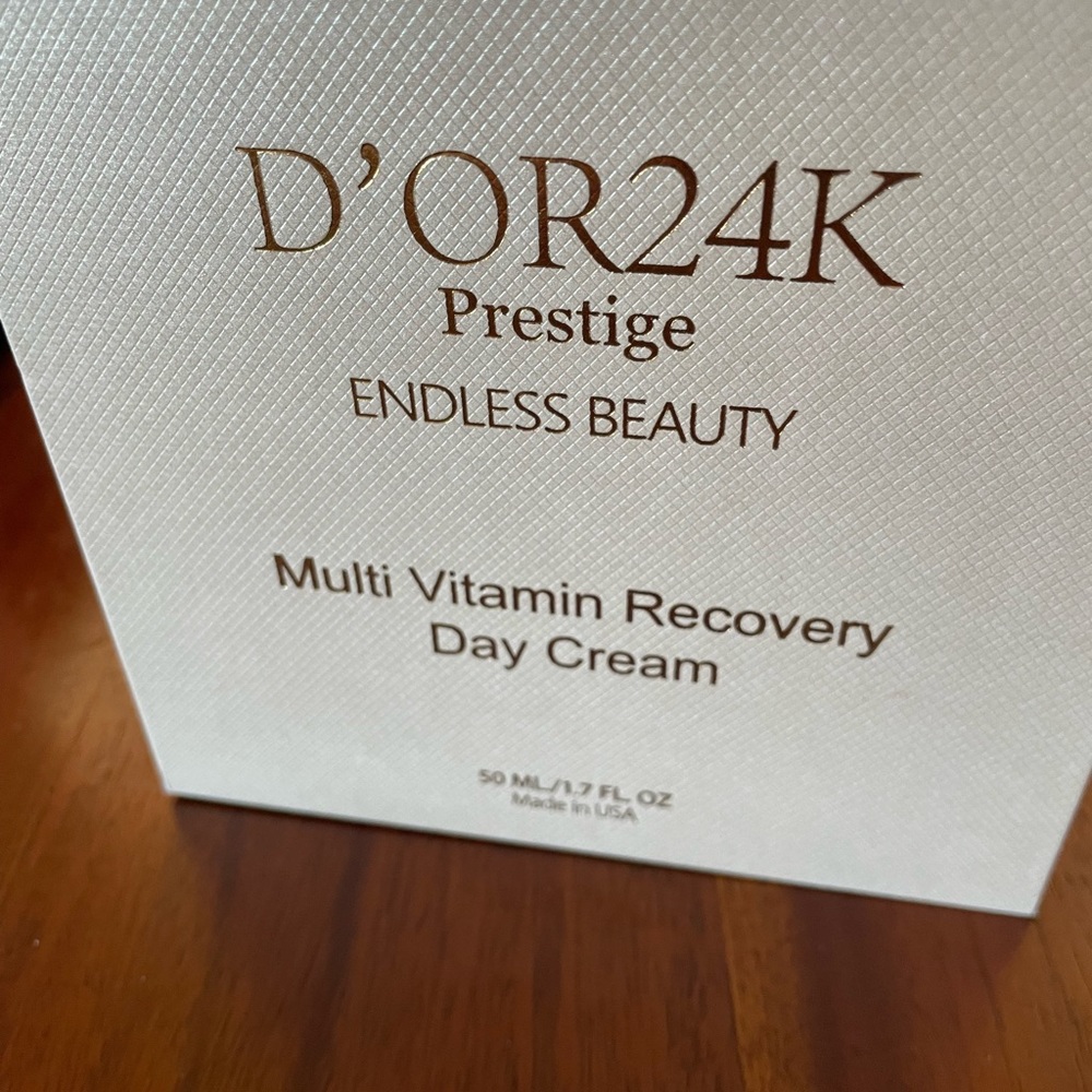 D’OR24K MultiVitamin Recovery Day Cream